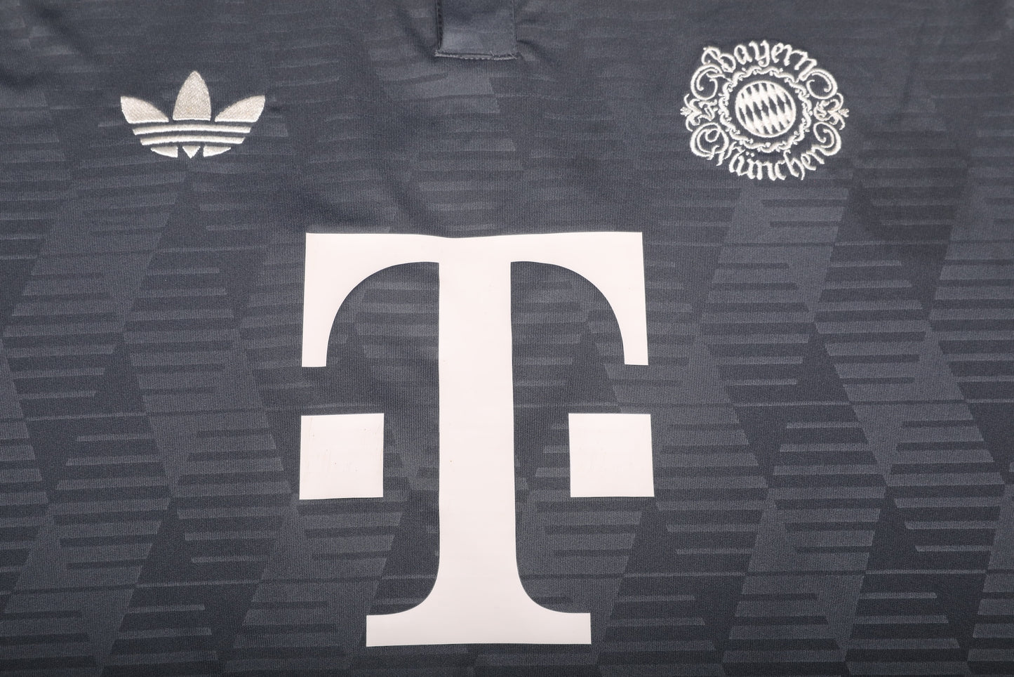Bayern Munich 2024-25 Wiesn Oktoberfest Jersey Harry Kane #9 Kit - (8/10) - XL