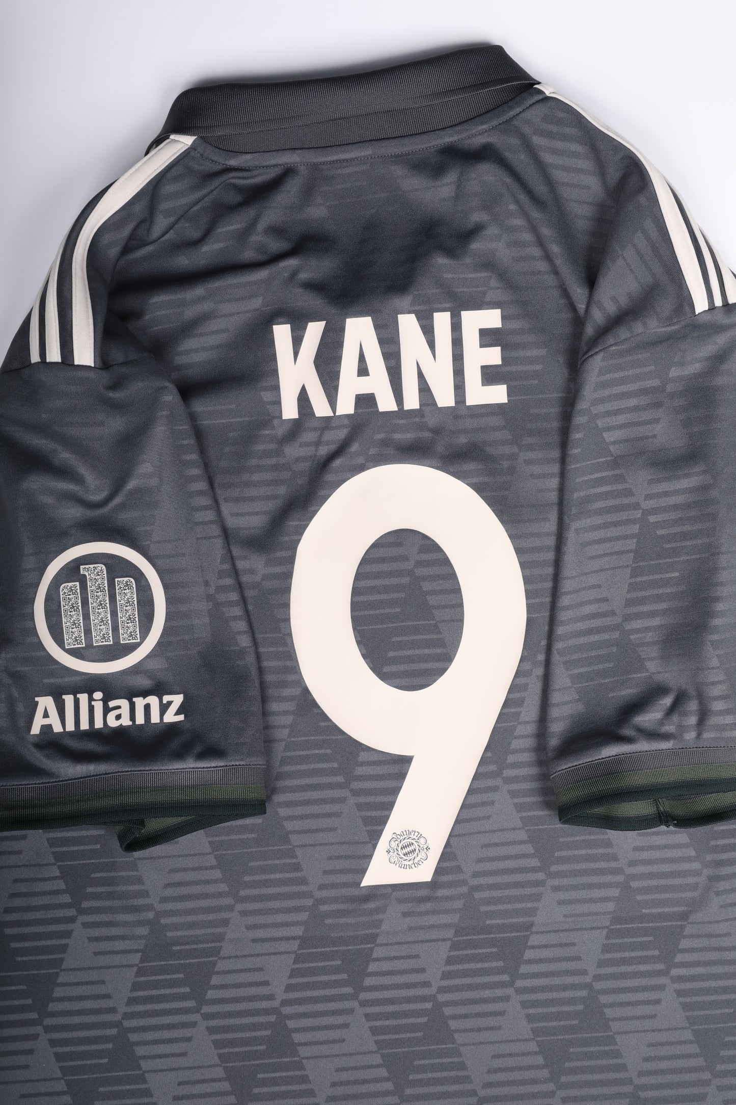Bayern Munich 2024-25 Wiesn Oktoberfest Jersey Harry Kane #9 Kit - (8/10) - XL