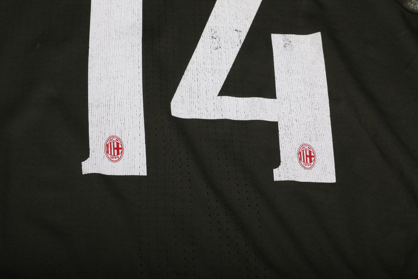 AC Milan 2016-17 Third *Match Worn* Matias Fernandez #14 Kit