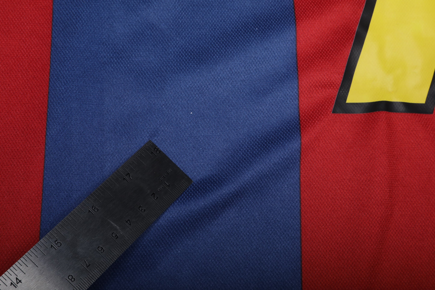 FC Barcelona 1998-99 Home Jersey Figo #7 Kit - (7/10) - L