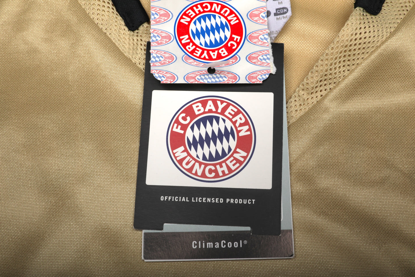 Bayern Munich 2005-06 Away Jersey Paolo Guerrero #33 Kit - M *BNWT*