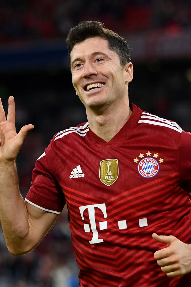 Bayern Munich 2021-22 Home Jersey Lewandowski #9 Kit - (8/10) - XL