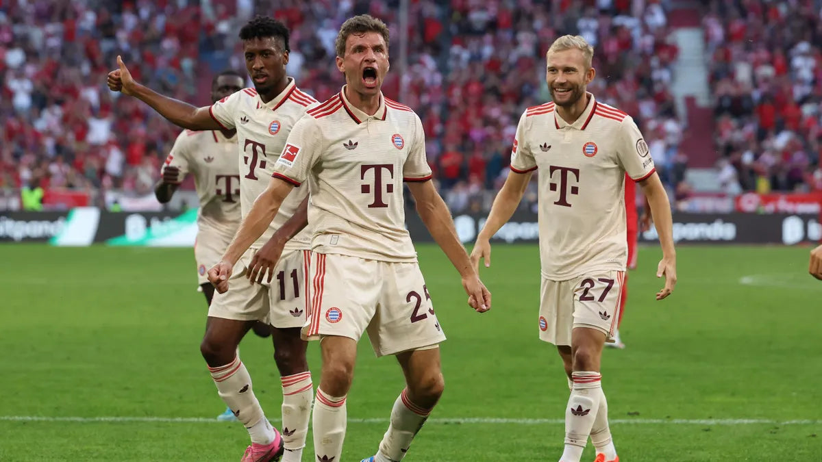 Bayern Munich 2024-25 Third Jersey Thomas Muller #25 UCL Kit - XL *BNWT*