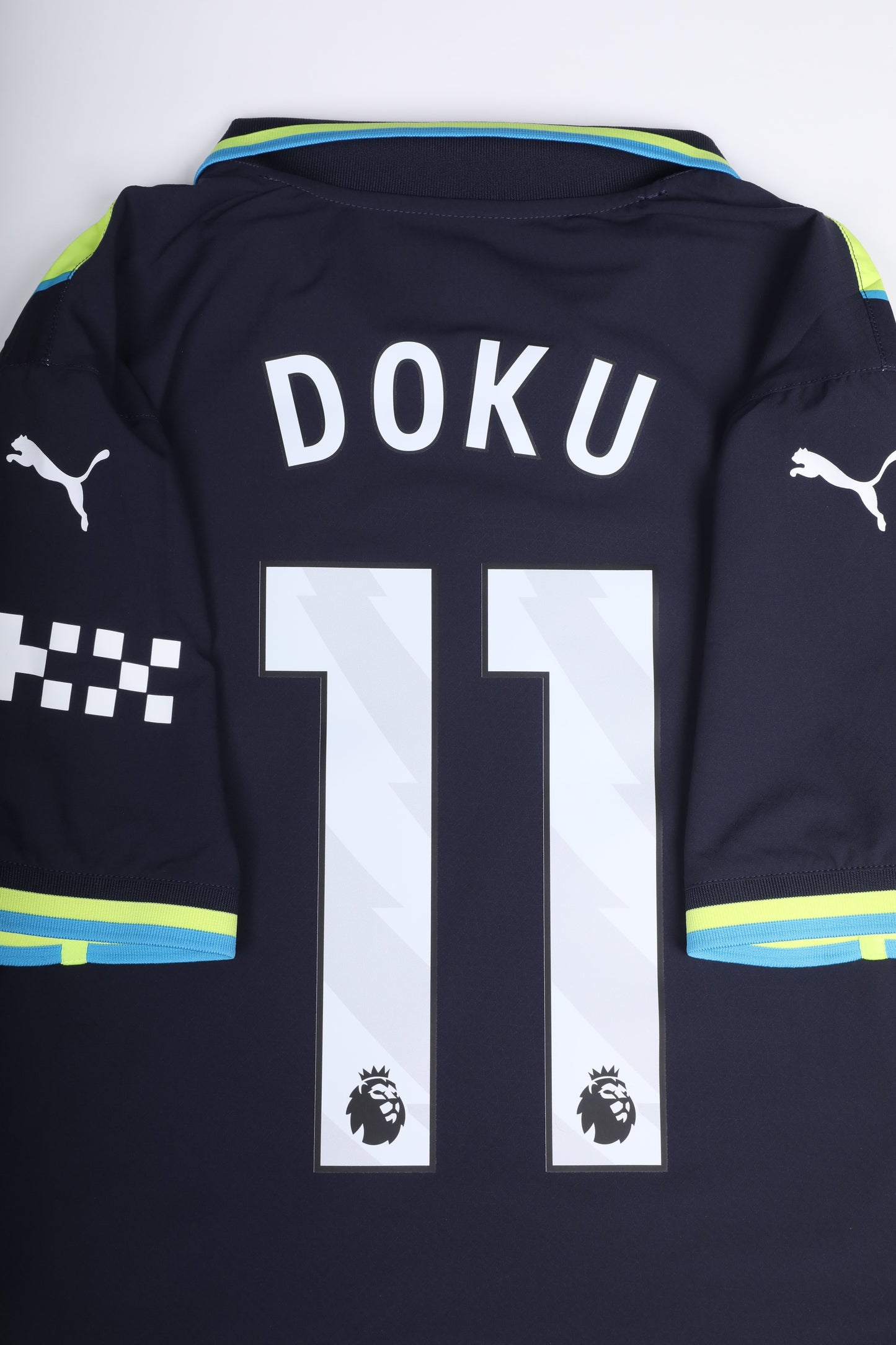 Manchester City 2024-25 Authentic Away Jeremy Doku #11 Kit - L *BNWT*