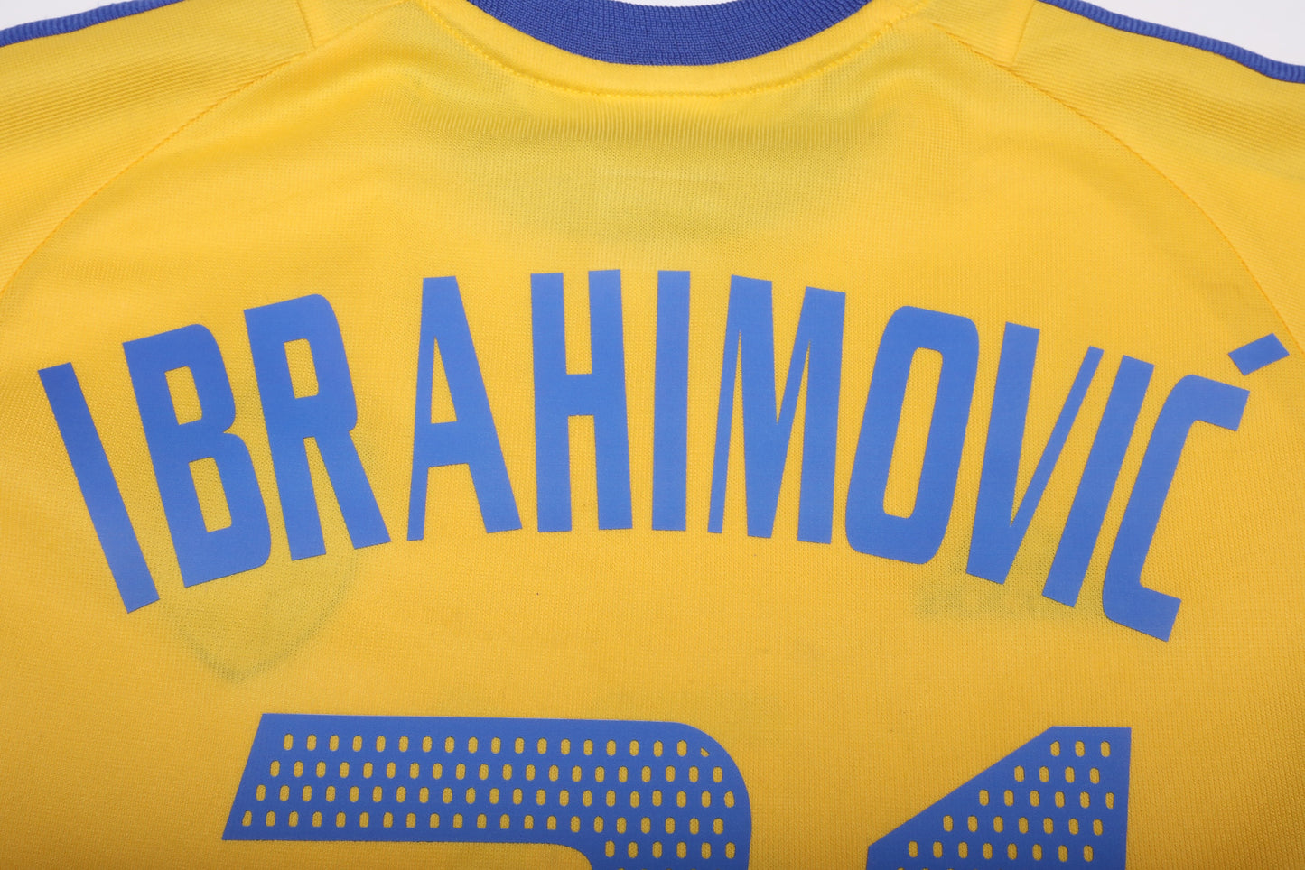 Sweden 2002-03 Home Jersey Zlatan Ibrahimovic #21 Kit - (8.5/10) - S