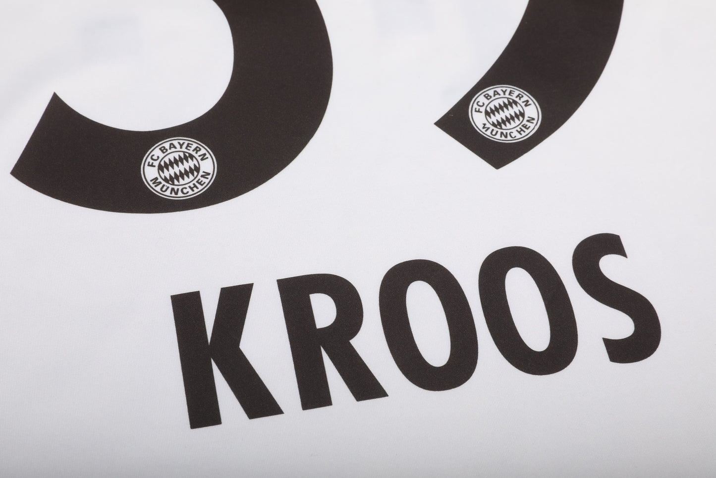 Bayern Munich 2013-14 Away Jersey Toni Kroos #39 Kit - (7/10) - L