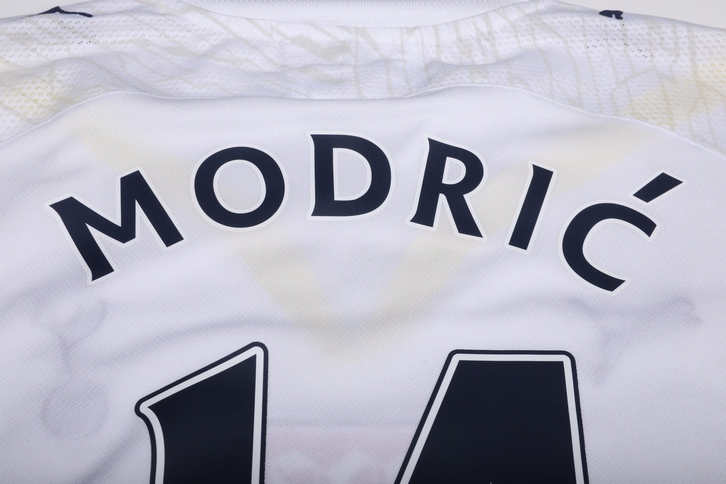 Tottenham Hotspur 2009-10 Home Jersey Luka Modric #14 Kit - (9/10) - L