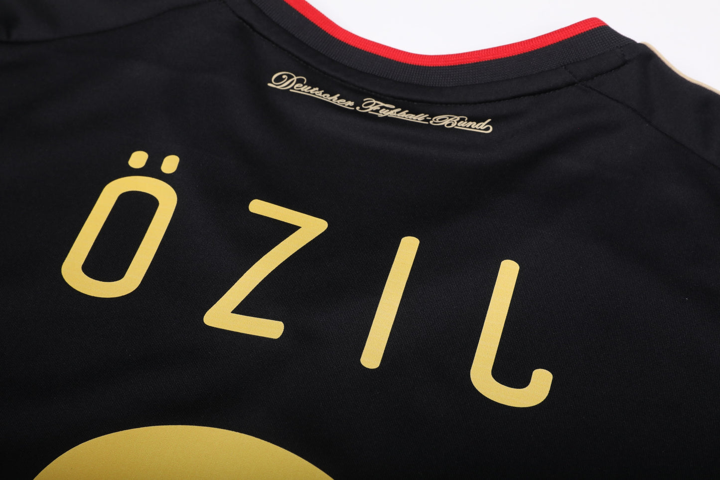 Germany 2010-11 Away Jersey Mesut Ozil #8 Kit - (8.5/10) - XXL