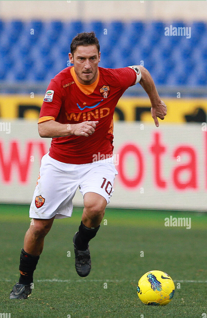 AS Roma 2011-12 Home Jersey Francesco Totti #10 Kit - (8/10) - M